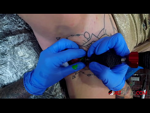 ❤️ Ҳоттии бениҳоят татуировкашуда Sully Savage дар клитори худ татуировка гирифт ❤ Синси босифат дар tg.canalblog.xyz ❌️❤